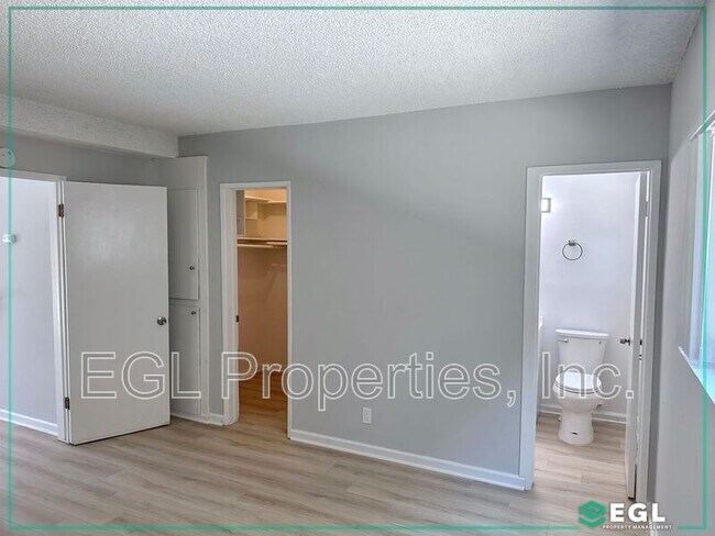 Photo - 8055 Chapman Ave