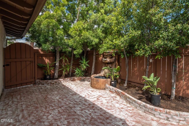 Photo - 1129 Glenbridge Cir