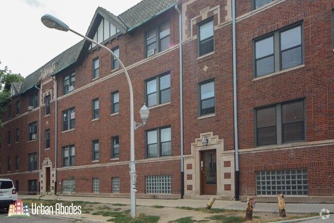 Building Photo - 2719 N Spaulding Ave Unit M05B Rental