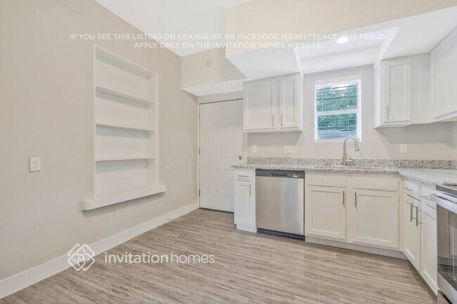 Photo - 9805 Winston St