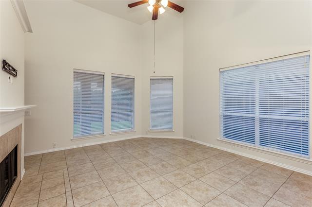 Photo - 592 Burning Oak Dr