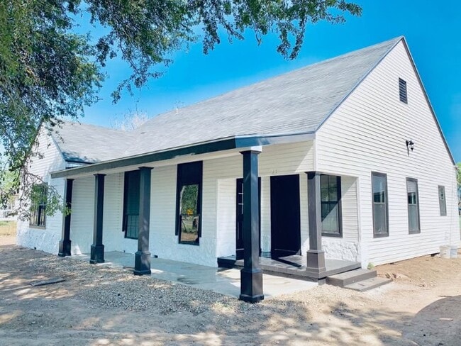 Building Photo - 32563 FM 2520 Unit A