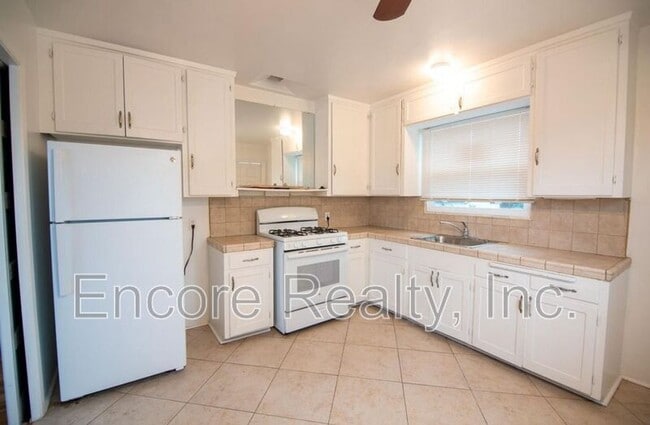 Photo - 2168 Bacon St Condo