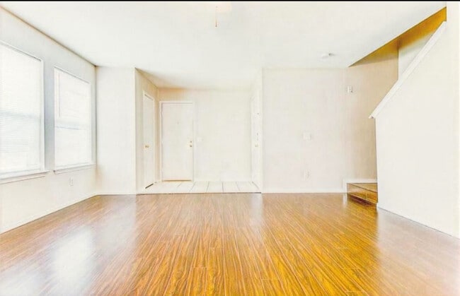 Photo - Room in Duplex on W Walton Way