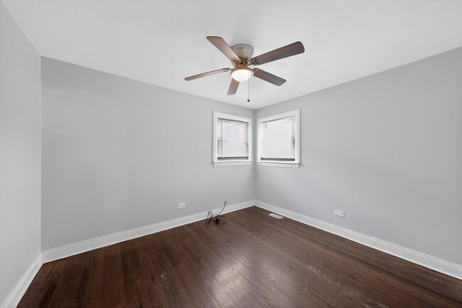 Photo - 4107 Applewood Ln