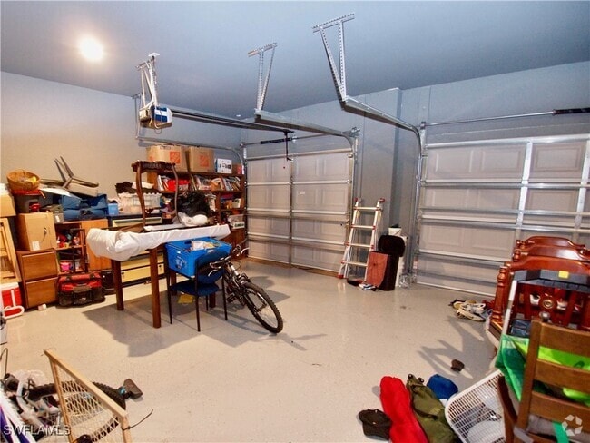 Building Photo - 5044 NE Tradewinds Cir Rental
