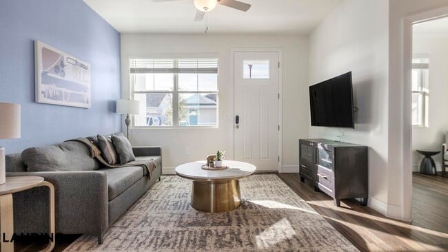 Photo - 8925 Livigno Wy Unidad 18-998