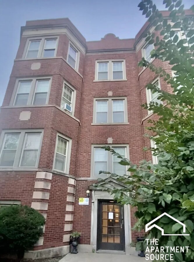 Photo - 120 S Austin Blvd Unit 1