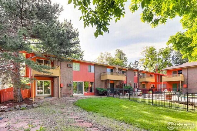 1BR/1BA+OFFICE in Boulder Available Now!