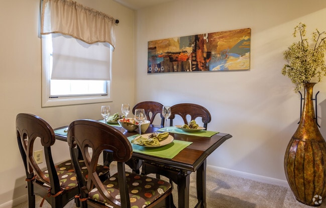 2BR, 1BA - 808-863 SF