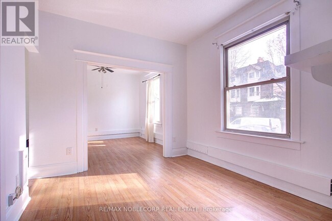 Photo - 34 Winchester St Unité 3