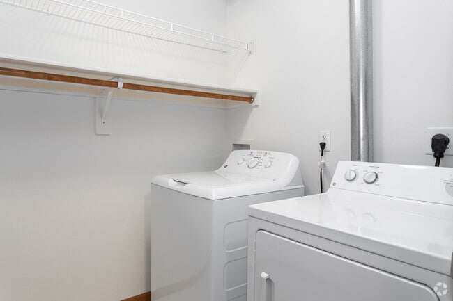 1HAB, 1BA - 792 ft² - Rosewood Place Senior Apartments