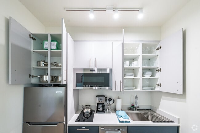 5BD, 1.5BA-915SF - Kitchen