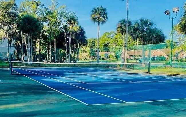 Photo - 1600 Big Tree Rd Unidad R7