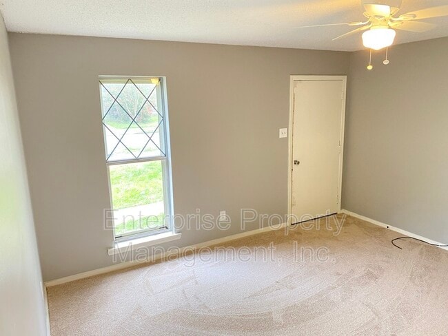 Photo - 3681 Barberry St
