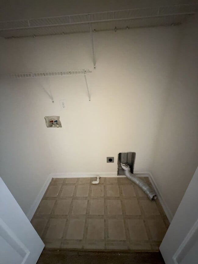 Photo - 525 S Maney Ct
