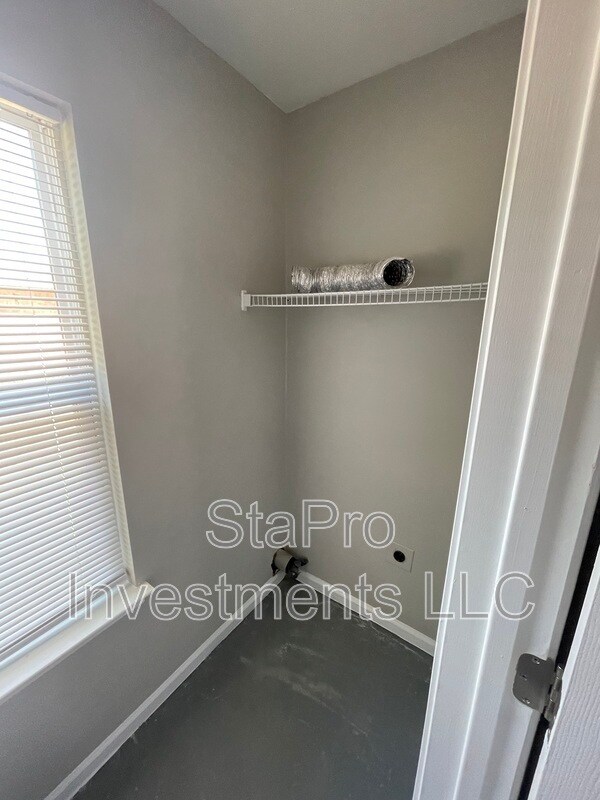 Photo - 158 Village Pl