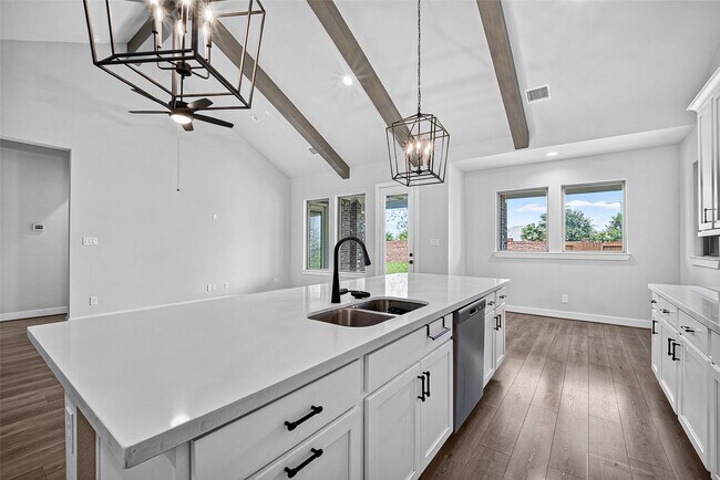 Photo - 2600 Golden Palms Ln