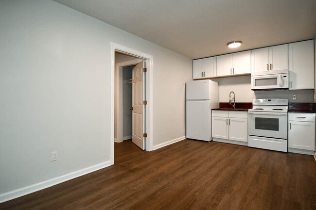 Photo - 5094 J E L Drive