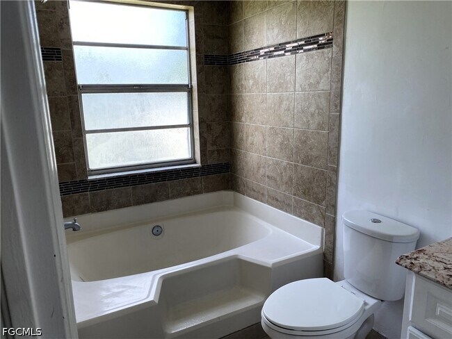 Photo - 5212 3rd St W