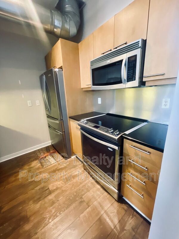 Photo - 265 18th St NW