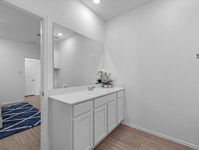 Photo - 3008 Delancey Bnd Wy