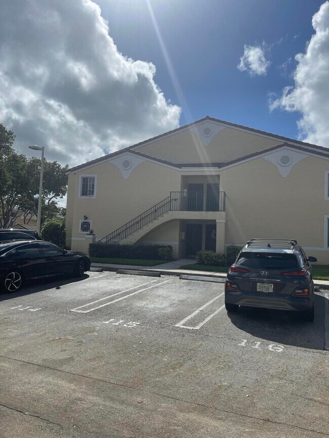 Photo - 1743 Village Blvd Unidad 107