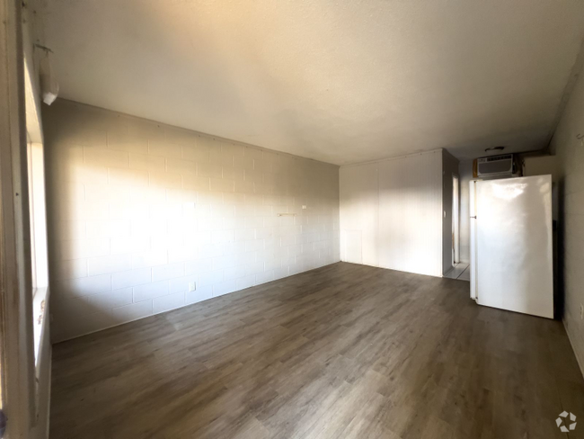 Building Photo - 403 6th Ave S Unit 107 Rental