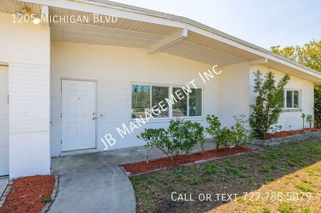 Photo - 1205 Michigan Blvd