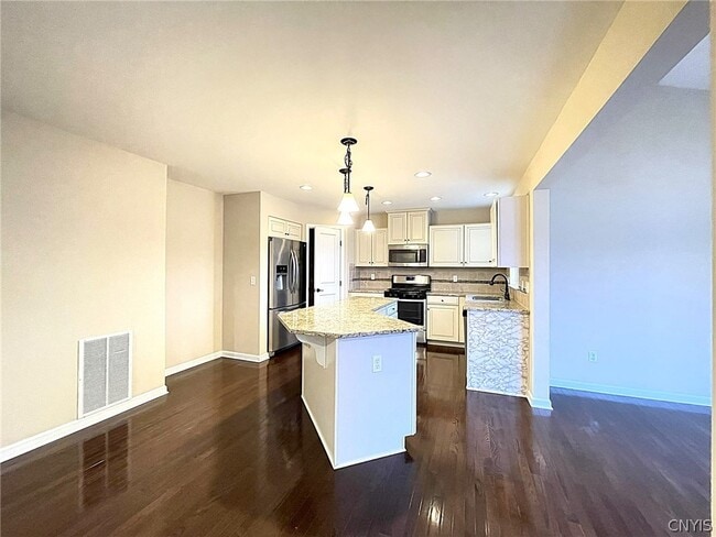 Photo - 113 Weeping Willow Way