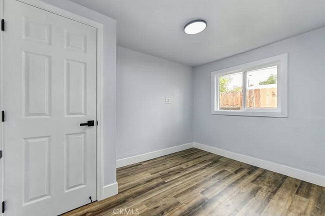 Photo - 2385 Elgin St