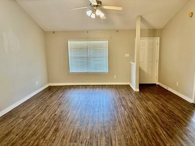 Photo - 725 Copperfield Dr E