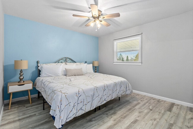 Photo - 826 W Browning St Unit ID1296527P