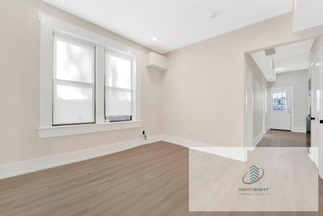 944 N Damen Ave Unit 1-R