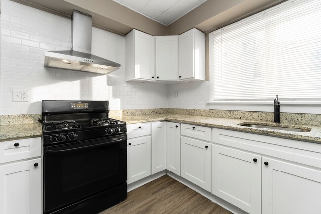 Photo - 458 Main St Unit 458 Main House