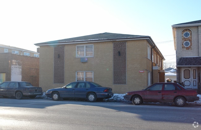 Photo - 5927-5929 W 63rd St