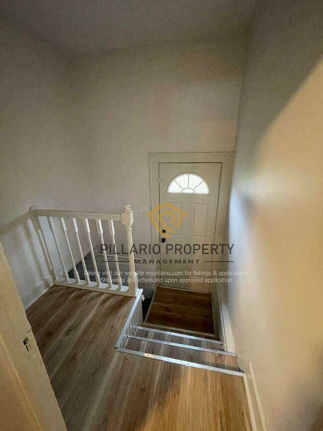 Photo - Renovated, 2 Bedroom, 1 Bathroom Home Avai...