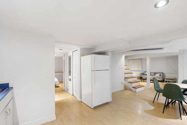 Photo - 2580 Trafalgar St Unit ID1353850P