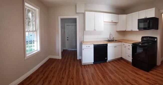 Photo - 1710 Peters Rd