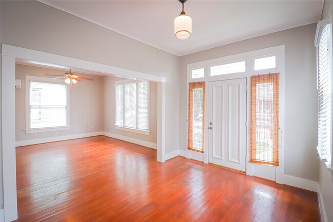 Photo - 3012 Avenue O 1/2 Unit down