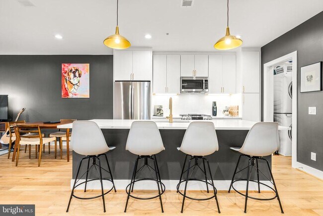 Building Photo - 2234 11th St NW Unit 101