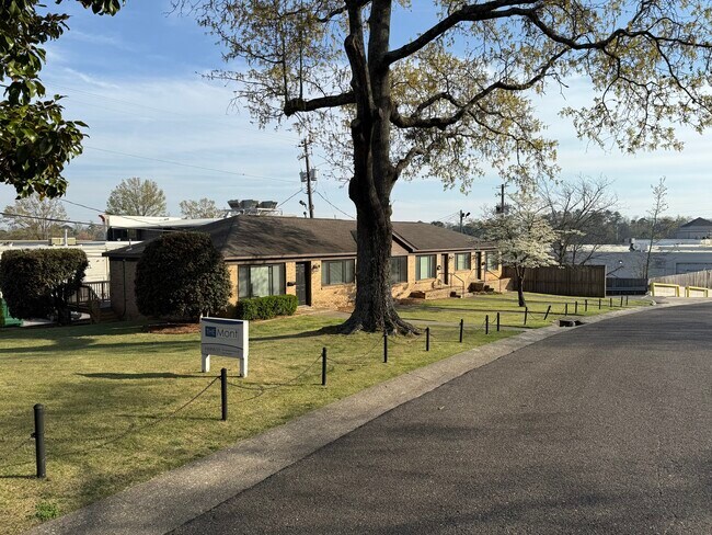 Photo - 1865 Montclaire Ln Unit 1867