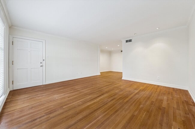 Photo - 453 N Post Oak Ln