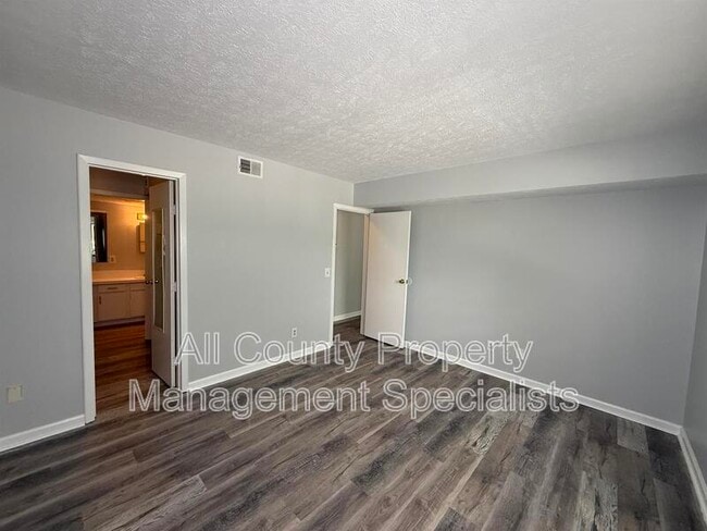 Photo - 1217 Old Manor Rd