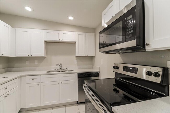 Photo - 560 Georgia Ave