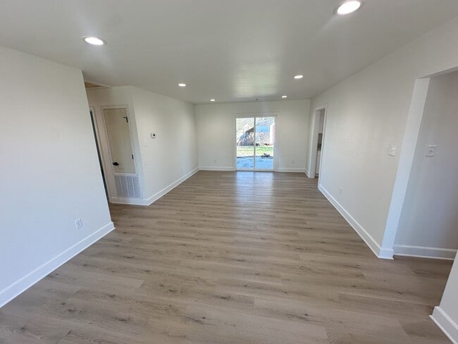 Photo - 169 Wildflower Dr