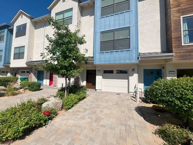 Building Photo - <b>Brand New 3 Bedroom Townhome near UNR. ...