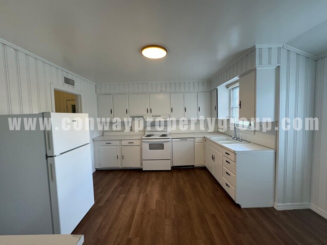 Photo - 718 S Donaghey Ave