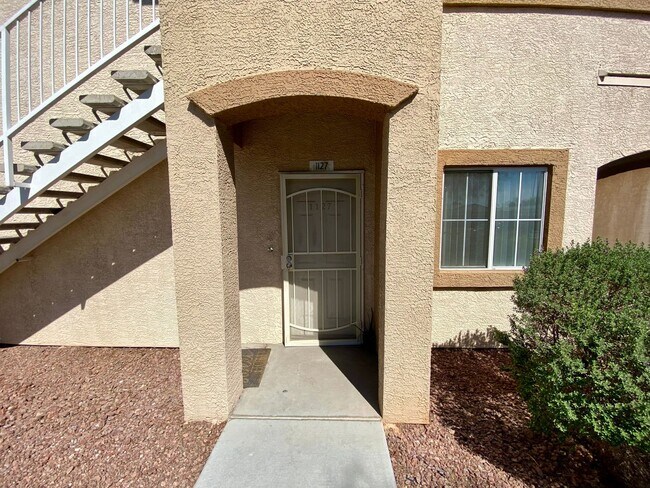 3/BD 2/BA First-Floor Condo in Gated Commu... - 3/BD 2/BA First-Floor Condo in Gated Commu...