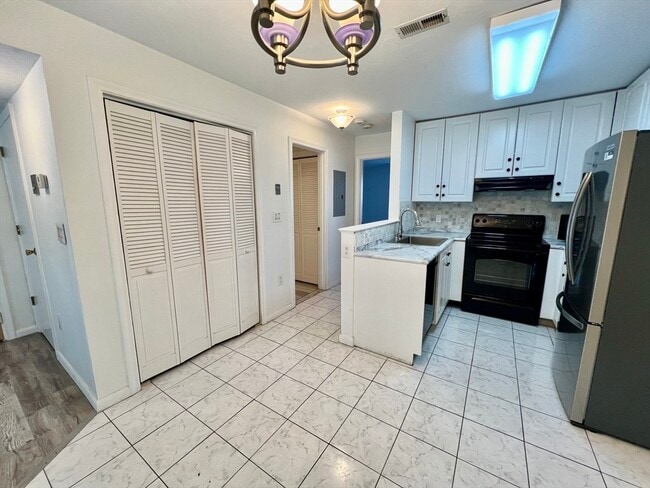 Photo - 110 Burkhall St Unit O